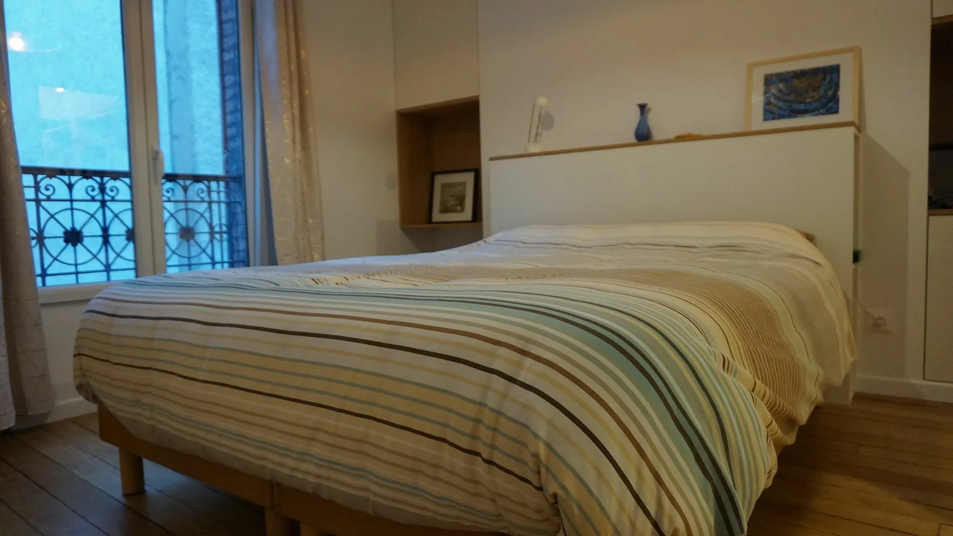 Apartament Rochechouart - 2 Pieces - Paris 17 0*,  Francja